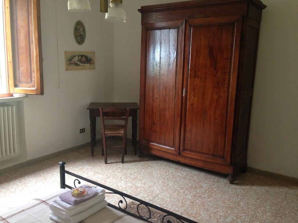 Podere Di Valli Santa Maria a Monte Room photo
