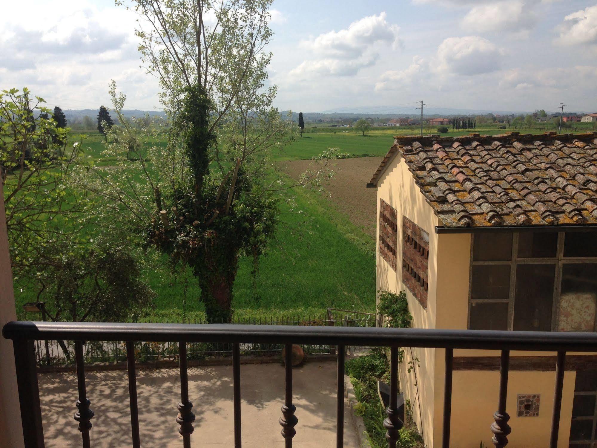 Podere Di Valli Santa Maria a Monte Exterior photo